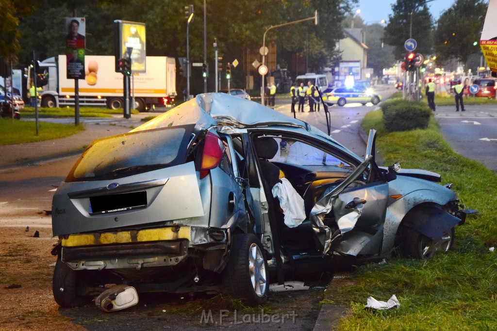 Schwerer VU Koeln Dellbrueck Bergisch Gladbacherstr Herler Ring P072.JPG - Miklos Laubert